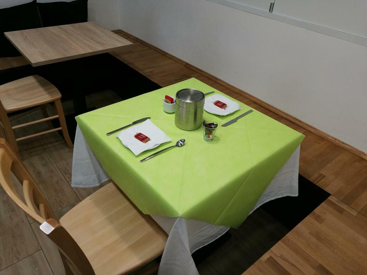 Al Trenino Accomodation Hotell Rom Exteriör bild